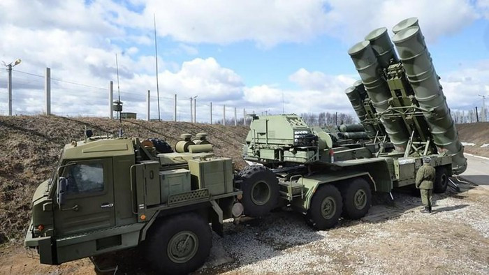 S-400 nếu có mặt tại quốc gia Bắc Phi này sẽ khóa chặt bầu trời đối với toàn bộ máy bay quân sự của Thổ Nhĩ Kỳ, từ đó LNA có thể phát động cuộc phản công chống lại lực lượng vũ trang Chính phủ Hiệp ước Quốc gia Libya (GNA).
