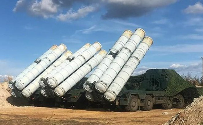 “Các máy bay vận tải quân sự của Nga, bao gồm cả Il-76, tiếp tục cung cấp cho lính đánh thuê Wagner hoạt động ở Libya các phương tiện bọc thép, hệ thống phòng không SA-22, nhiên liệu, đạn dược... làm tăng thêm nguy cơ va chạm và bạo lực đang diễn ra ở Libya".