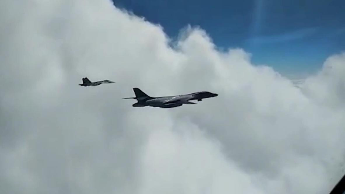 Khi 3 chiếc B-52 tiếp cận biên giới Crimea vào tuần trước, các máy bay trinh sát của Mỹ và Anh đã bay qua Biển Đen nhằm ghi lại hoạt động của S-400. Cần nhắc lại rằng Sevastopol và Feodosia được trang bị các hệ thống S-400 nội địa hiện đại nhất.