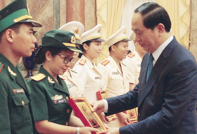 Dieu chua biet ve Pho Tu lenh tre nhat toan quan-Hinh-2