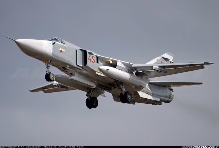 Ước tính Nga vẫn đang duy trì hoạt động của 450 chiếc Su-24 với các phiên bản khác nhau.