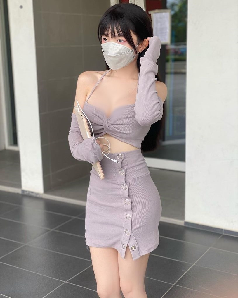 Theo tìm hiểu, Vỹ Nhi là một trong những hot girl, huấn luyện viên thể hình có đông đảo fan hâm mộ ở Malaysia.