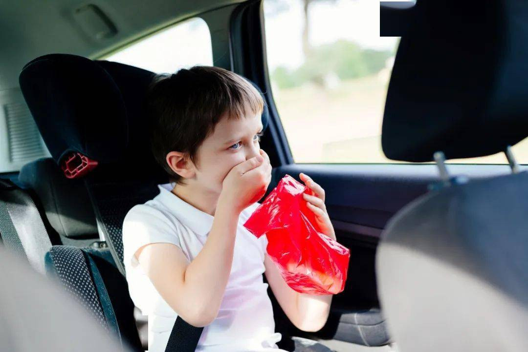 Mua du lich den roi, ghi nho ngay 3 meo chong say tau xe