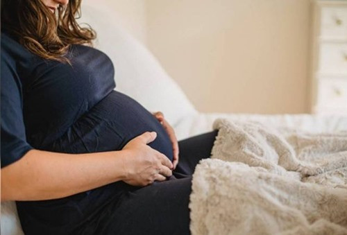 Say thai dau don, con dau lai bi me chong bao hanh tinh than