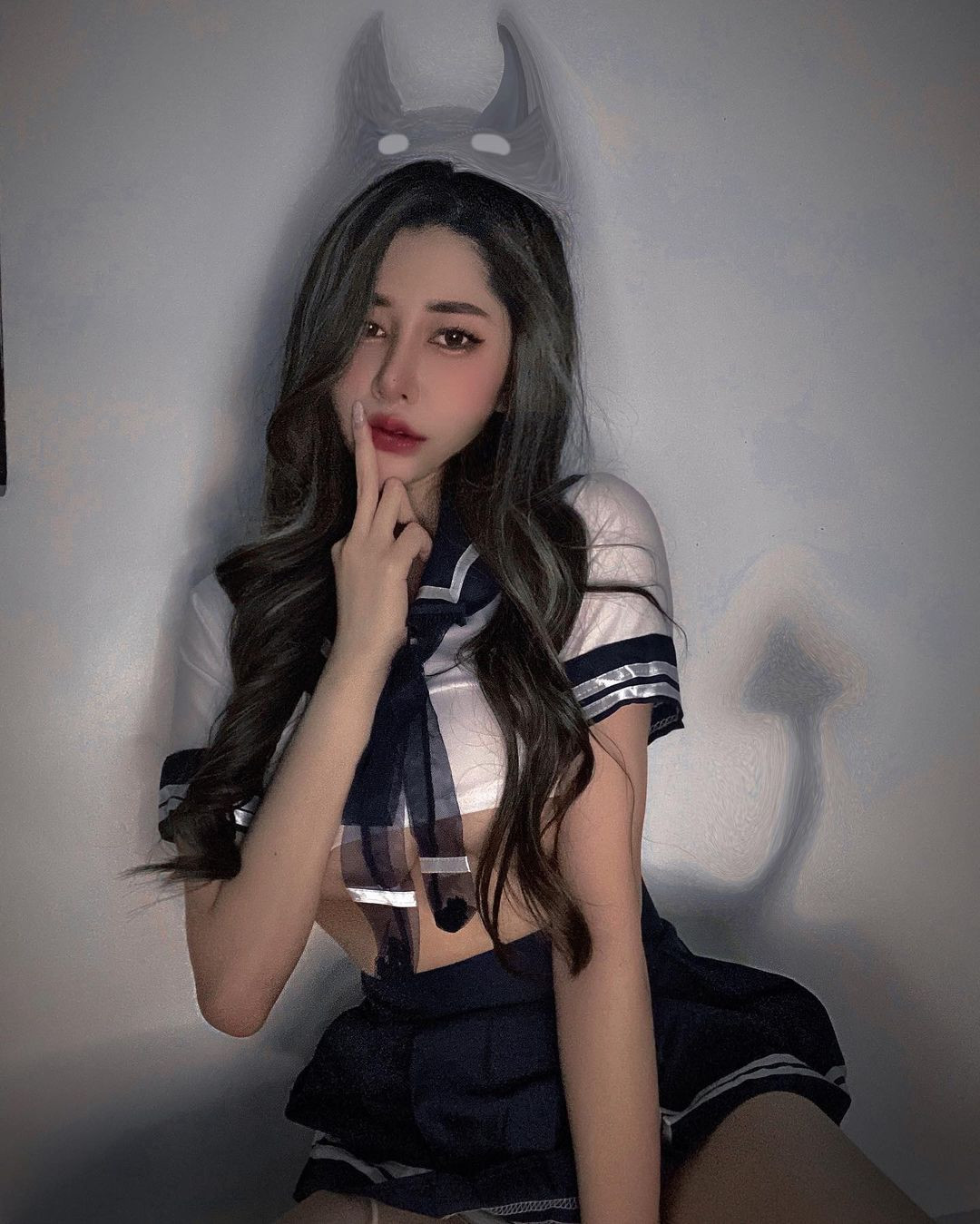 Cũng nhờ vậy, fan hâm mộ có cơ hội giao lưu, tương tác với Nini nhiều hơn.