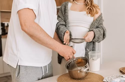 Chong hien tinh trung de kiem tien, vo soc nang bo di