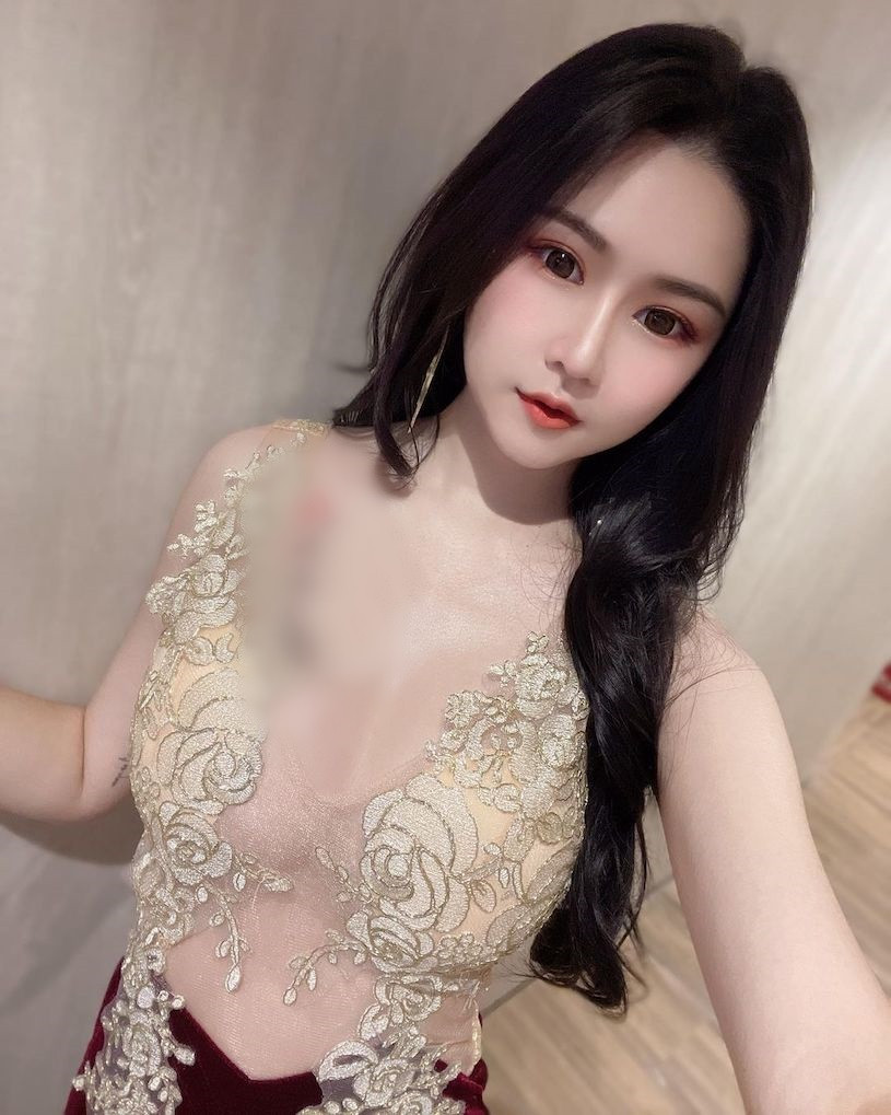 Trước những lùm xùm về chuyện ăn mặc, hot girl Băng Băng cho biết, ngoài công việc làm người mẫu, hiện cô nàng cũng muốn chuyển hướng sang các dịch vụ làm đẹp.