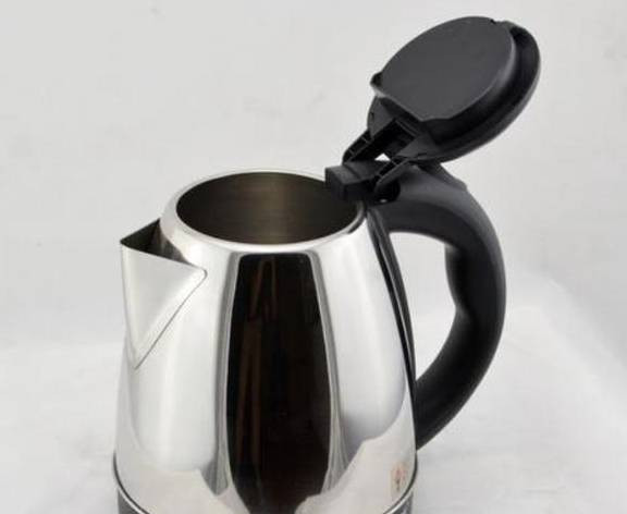 Nếu chúng ta uống những loại nước có chứa kim loại nặng này, sẽ dẫn đến việc hấp thụ quá nhiều kim loại nặng và ảnh hưởng xấu đến sức khỏe.