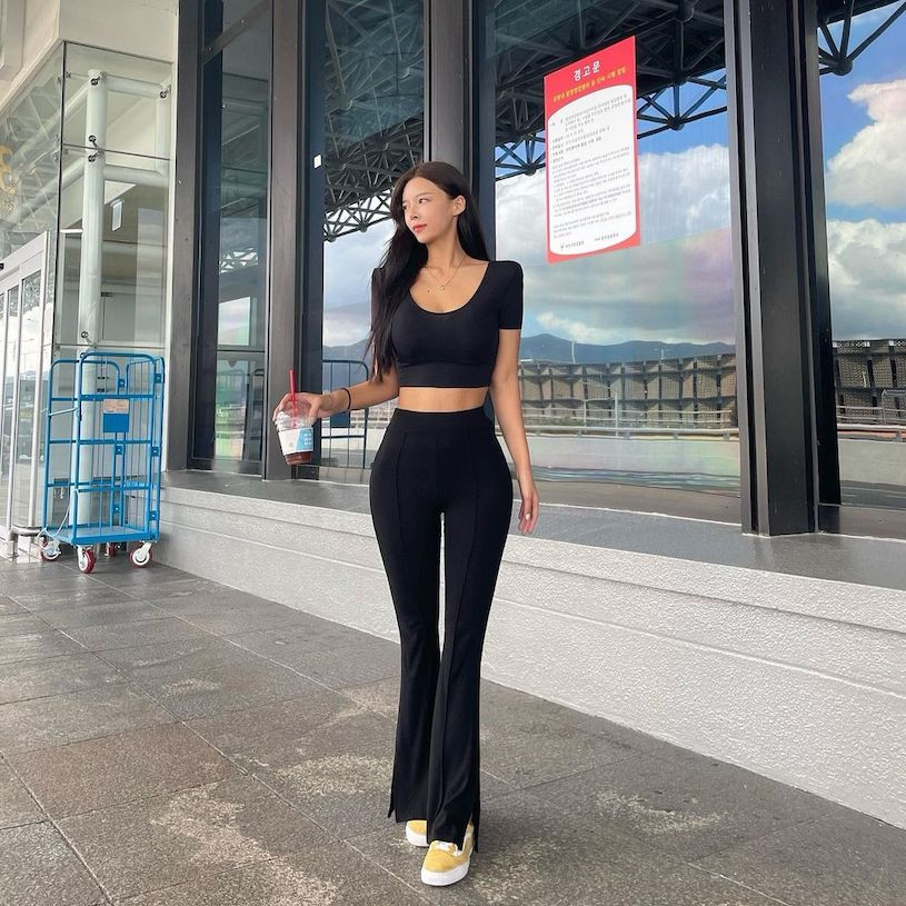 Các fan hâm mộ của lloves0me hi vọng cô nàng cập nhật hình ảnh thường xuyên hơn, bởi với họ, được ngắm cô nàng mỗi ngày cũng là điều hạnh phúc.