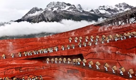 Sự xuất hiện của núi mây ở Trung Quốc. (Nguồn Brilio)