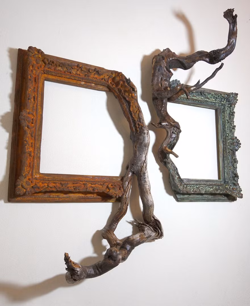 Khi tìm thấy một bộ khung và những cành cây có thể trở thành cặp đôi hoàn hảo với nhau, về cơ bản thành phần để sáng tạo đã xong. (Nguồn Bored Panda)