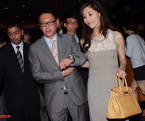 Cuoc song vien man cua Hoa hau dep nhat Hong Kong-Hinh-5