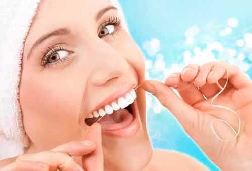 Lỗ tai lớn, vành tai rộng và dái tai dài là dấu hiệu của phụ nữ khỏe mạnh, sống lâu.