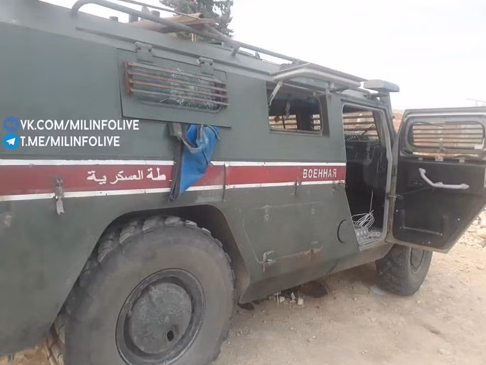 Ngay lập tức, các nguồn tin ủng hộ lực lượng dân quân người Kurd tuyên bố, một số quân nhân Nga bị thương và được sơ tán bằng trực thăng.