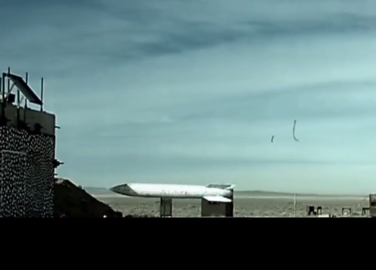 Nhưng trái với những thông tin trước đó về việc Mỹ sẽ kích nổ đầu đạn hạt nhân thật khi thử bom B61-12 thì trong vụ thử nghiệm vừa hoàn thành, "tất cả đều thật ngoại trừ đầu đạn hạt nhân".