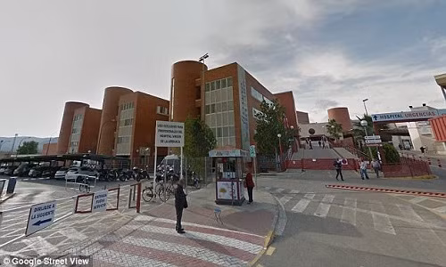 Bệnh viện Virgen de la Arrixaca là nơi nơi bé gái 11 tuổi chuyển dạ và sinh con. Ảnh: Daily Mail.