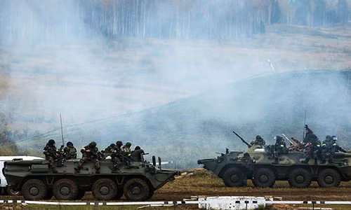 Xe bọc thép chở quân BTR-80. Ảnh: TASS.