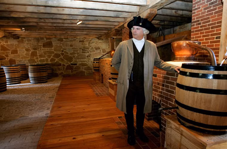 Cựu Tổng thống Washington không chỉ thích bia mà còn cả rượu whiskey.