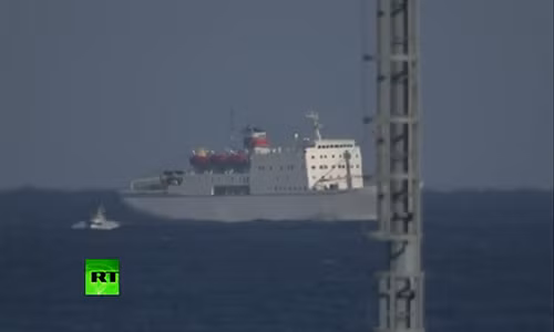 Phà tự hành Man Gyong Bong 92 của Triều Tiên cập cảng Mukho, thành phố Gangwon, Hàn Quốc. (Ảnh: RT)