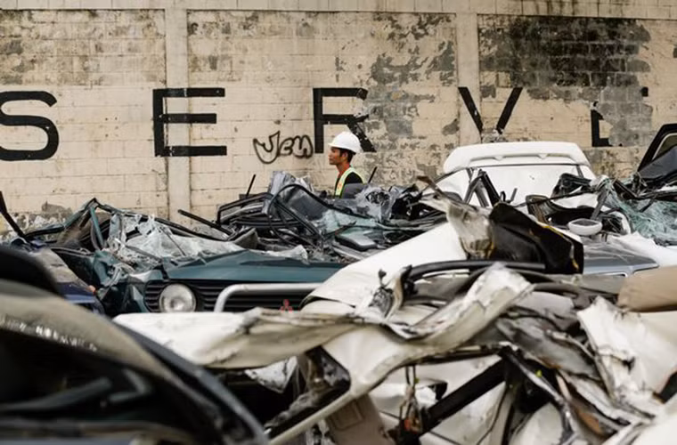 Trước đó, trong cuộc họp báo tại Illocos Norte ngày 5/2, phát ngôn viên của Tổng thống, Harry Roque, tiết lộ rằng ít nhất 70 xe sang sắp bị đem đi nghiền nát.