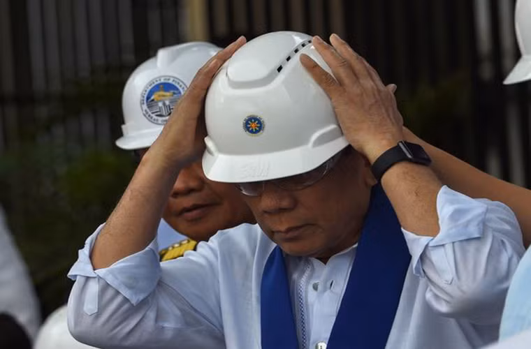 “Cứ tiếp tục nhập lậu đi, được thôi, tôi sẽ nghiền nát chúng mỗi ngày”, Tổng thống Philippines tuyên bố.