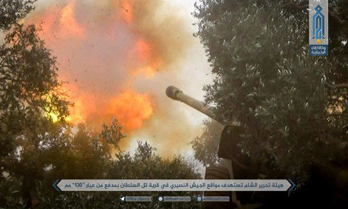 Tuy nhiên, nguồn tin thân cận với lực lượng Mãnh Hổ Syria cho hay, nhiều cứ điểm trong ngôi làng Tell Sultan hiện vẫn nằm trong tay Quân đội Syria.