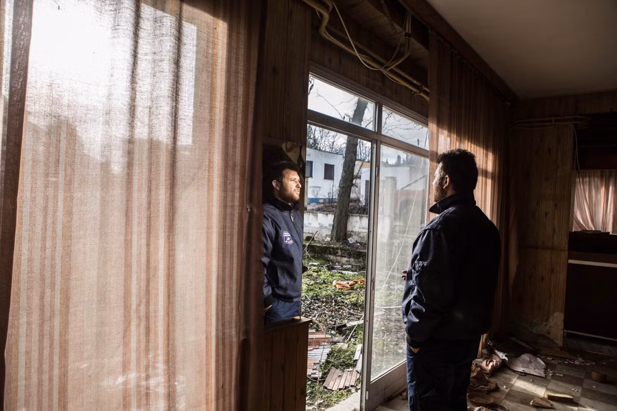 “Cha của tôi đã qua đời vì ung thư khi tôi mới 12 tuổi”, Kostas chia sẻ.