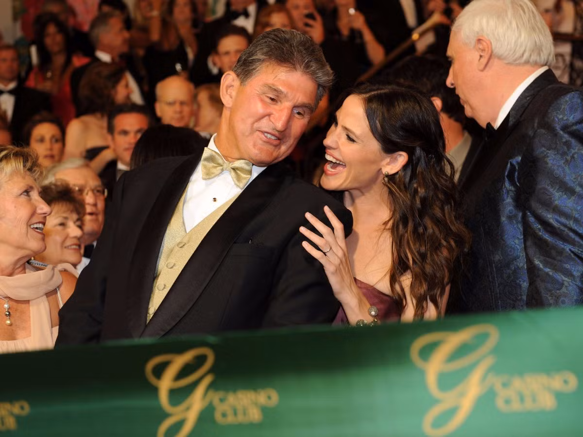 Một casico mở cửa vào năm 2010. Nhiều chính trị gia Mỹ và người nổi tiếng đã đến khu nghỉ dưỡng này để dự lễ khai trương.