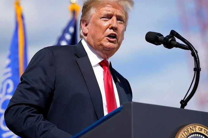 Chính quyền của Tổng thống Donald Trump đã chỉ trích mạnh mẽ việc Trung Quốc trong xử lý đại dịch COVID-19 và có hành động bắt nạt ở Biển Đông.