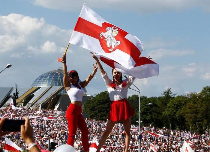Phía Belarus đưa ra yêu cầu này trên cơ sở thỏa thuận về nhà nước liên minh được thành lập và Tổ chức phòng thủ tập thể - CSTO, Tổng thống Nga được cho là đã xác nhận và cam kết thực hiện nghĩa vụ đầy đủ.