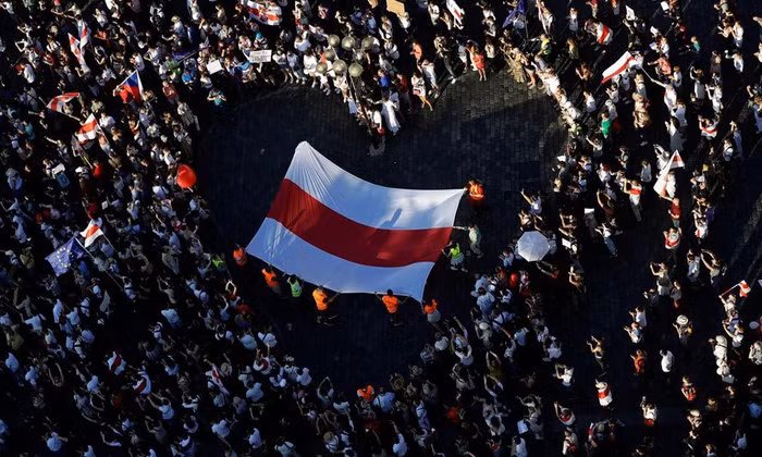 “Cuộc thảo luận về tình hình ở Belarus sau cuộc bầu cử tổng thống vẫn được tiếp tục, bao gồm cả việc tính đến áp lực gây ra cho nước cộng hòa từ bên ngoài".