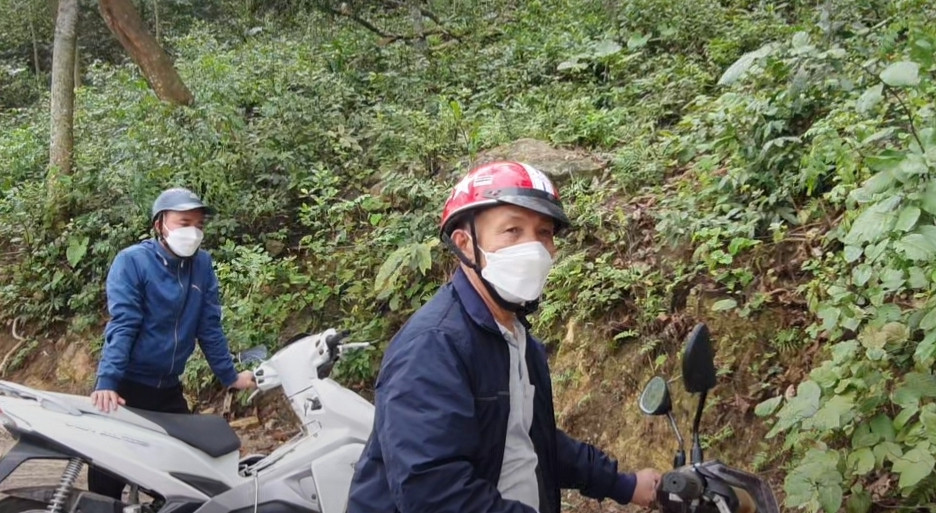 Ông Đinh Văn Minh - Thủ nhang đền Mẫu chúa Thượng ngàn cho biết: "Tôi năm nay hơn 70 tuổi nhưng chưa bao giờ thấy bạch xà".