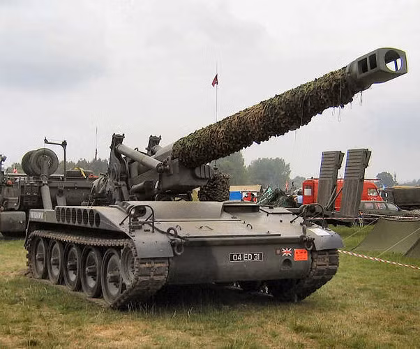 Xe M578 lắp động cơ diesel tăng áp 8V71T do General Motors chế tạo, có công suất 405 mã lực cùng hộp số tự động Allison XTG-411-2A với 4 số tiến và 2 số lùi, cho tốc độ tối đa 56 km/h, dự trữ hành trình 520 km, vượt được dốc 30 độ, băng qua hào rộng 2,3 m.