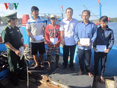 5 ngu dan bi tau TQ ruot duoi da vao bo an toan-Hinh-4