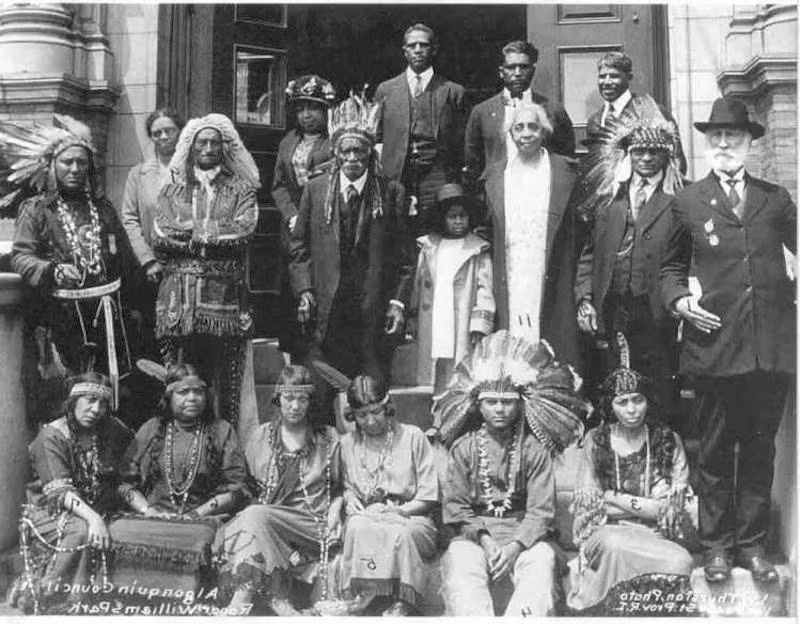 Nghi lễ Wysoccan của bộ lạc Algonquin ở Canada đánh dấu sự trưởng thành của nam giới bằng cách, đến tuổi trưởng thành, nam giới được đưa tới một khu vực biệt lập. Tại đây, họ bị nhốt vào lồng và cho hút một loại thuốc gây ảo giác cực mạnh có tên Wysoccan. Họ sẽ phải ở trong đó 20 ngày, liên tục hút Wysoccan dẫn đến mất toàn bộ ký ức thời thơ ấu.