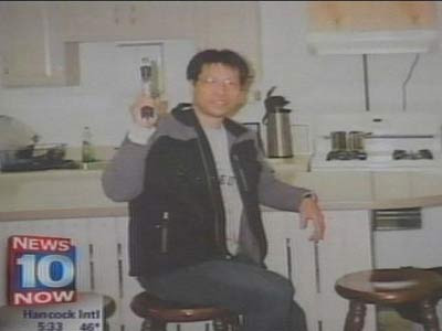 Ngày 3/4/2009, Jiverly Wong, người Mỹ gốc Việt, dùng xe chặn cửa một trung tâm sinh hoạt cộng đồng ở Binghamton. Sau đó, hung thủ dùng súng bắn chết 13 người và làm bị thương 26 người khác.