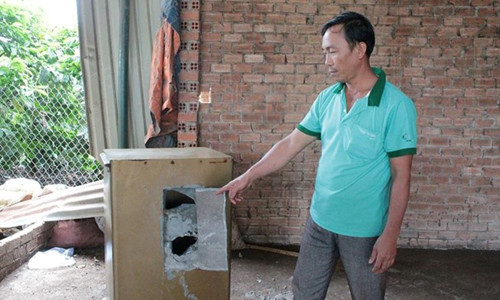 Khoa trai cua phong gia chu roi ung dung trom ket sat