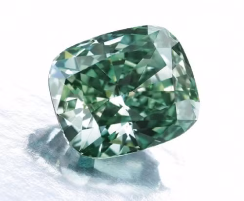 Nhung chiec nhan co gia hang chuc ty dong gay choang-Hinh-8