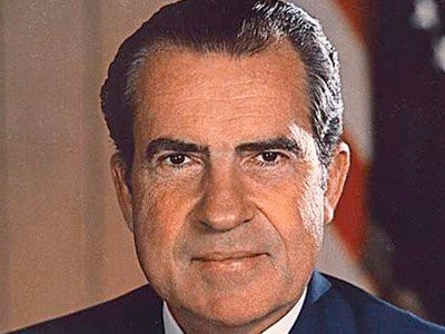 Tổng thống Mỹ Richard Nixon từng công tác trong Lực lượng Hải quân dự bị hồi Chiến tranh thế giới 2.