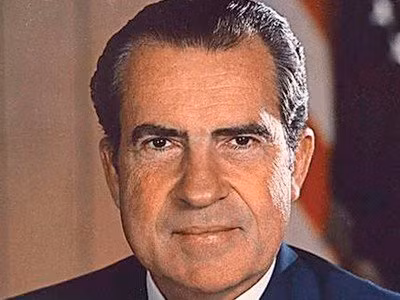 Tổng thống Mỹ Richard Nixon từng công tác trong Lực lượng Hải quân dự bị hồi Chiến tranh thế giới 2.