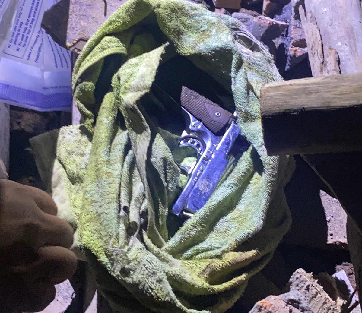 Hiện vụ nổ súng ở Bắc Giang khiến 1 người bị thương đang được cơ quan chức năng điều tra, làm rõ. 