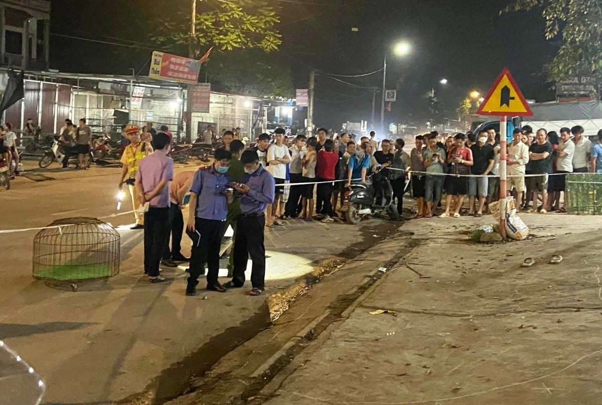 Trước đó, khoảng 19h35 ngày 18/4, tại Quốc lộ 17 đoạn qua chợ Gà thuộc địa phận thôn Chung, xã Liên Sơn, huyện Tân Yên, tỉnh Bắc Giang, do mâu thuẫn cá nhân, Dương Đông Hưng (SN 1984; trú tại thôn Hồ Tiến, xã Hương Vỹ, huyện Yên Thế, tỉnh Bắc Giang) sử dụng súng (chưa xác định được chủng loại) bắn ông Đào Xuân Đ. (SN 1974; trú tại thôn Tân Lập, xã Tân Trung, huyện Tân Yên).