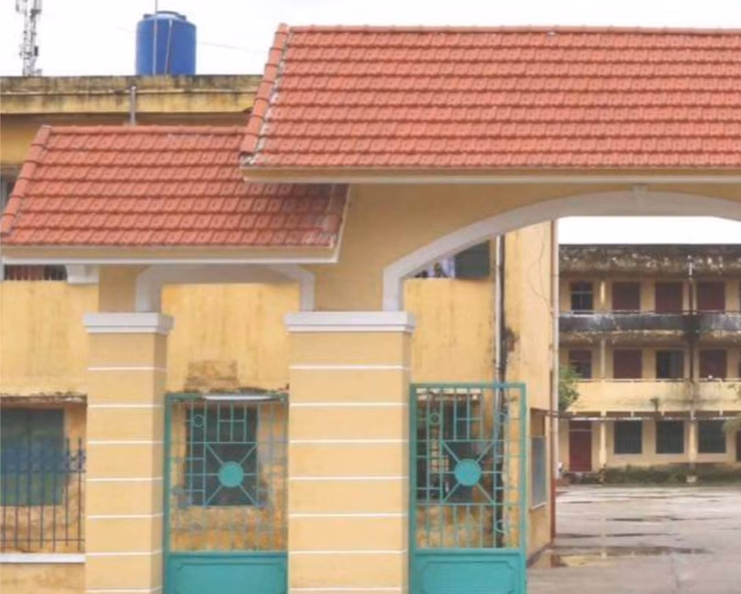  Nam sinh lớp 10 đâm bạn học tử vong: Trưa 21/11/2022, tại khu vực bên ngoài Trung tâm Giáo dục nghề nghiệp - Giáo dục thường xuyên huyện Thái Thụy, tỉnh Thái Bình, các học sinh trêu đùa nhau quá đà nên đã xảy ra xô xát. Trong lúc đánh nhau, Bùi Ngọc K. (học sinh lớp 10A1, trú tại thị trấn Diêm Điền, huyện Thái Thụy) đã dùng dao đâm Q.A bị thương. Mặc dù Q.A được đưa đi cấp cứu, nhưng do vết thương quá nặng, khoảng 1 tuần sau nam sinh đã tử vong. 