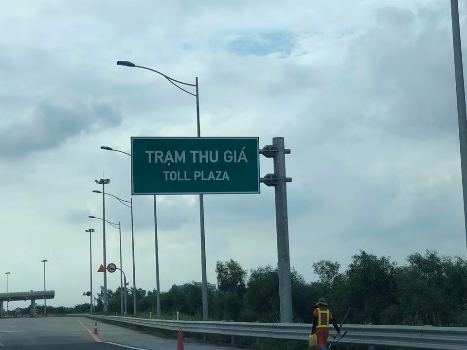 Tram thu gia: Sao chua tra ten lai cho em, hoi Bo truong Nguyen Van The?