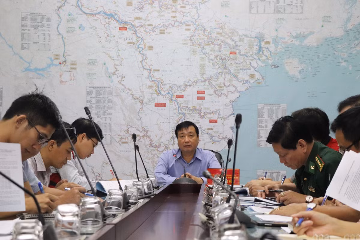 Tổng cục Trưởng Trần Quang Hoài tại cuộc họp.