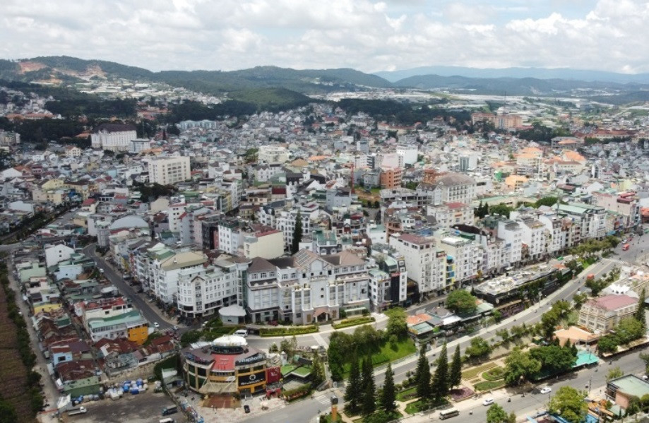 Lam Dong: Lien danh 3 cong ty trung goi thau hon 122 ty dong-Hinh-2