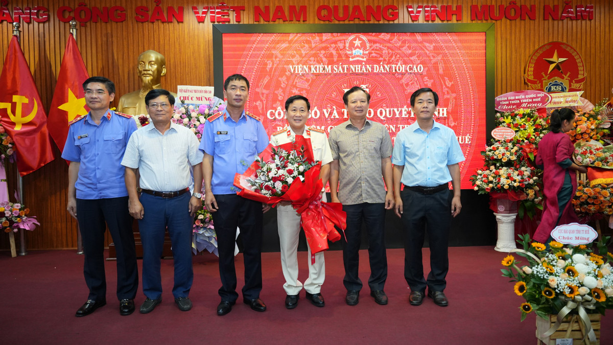 Tân Viện trưởng Viện Kiểm sát nhân dân Thừa Thiên Huế là ai? Tan Vien truong Vien Kiem sat nhan dan Thua Thien Hue la ai?