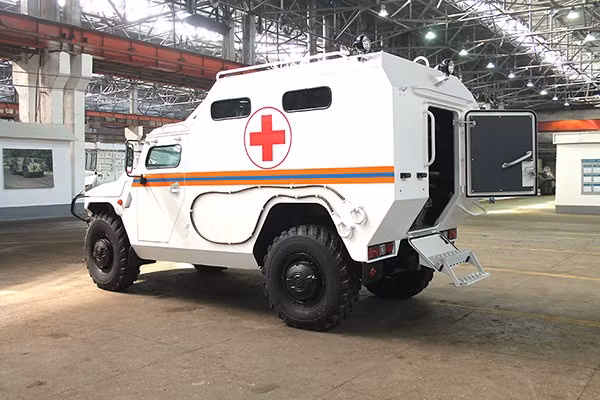 Ví dụ, xe bọc thép Tigr hoàn toàn đáp ứng đủ tiêu chuẩn an toàn để có thể sử dụng như một phương tiện cứu hộ, tải thương trong các tình huống thảm hoạ tự nhiên, thậm chí là thảm hoạ môi trường, hạt nhân. Nguồn ảnh: BMDP.