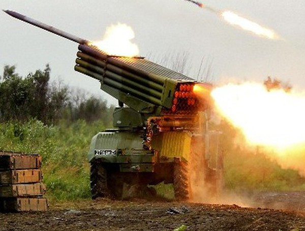 Dù được ra đời từ năm 1963, tuy nhiên tới nay vẫn còn rất nhiều quốc gia trên thế giới tiếp tục sử dụng loại hoả lực này trong biên chế. Bản thân Nga cũng vẫn sử dụng pháo phản lực BM-21 đến hết năm 2020 trước khi chuyển sang sử dụng Tornado-G. Nguồn ảnh: BQK7.