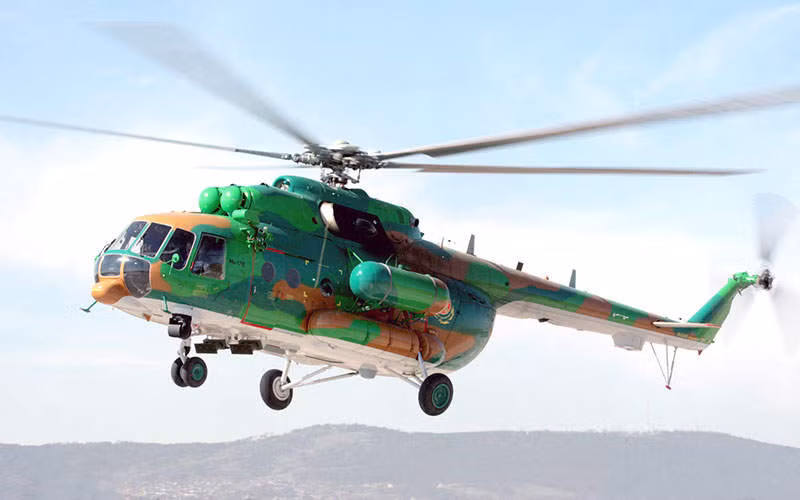Mi-171E cũng có khoang chứa thiết kế rất rộng, tổng cộng lên tới 23 mét vuông, mang theo được tối đa 26 hành khách hoặc 12 cáng cứu thương. Khi sử dụng vào nhiệm vụ vận tải, Mi-171E có khả năng mang theo 4 tấn hàng hoá đặt bên trong khoang chứa hoặc treo bên ngoài trực thăng. Nguồn ảnh: Jetphoto.